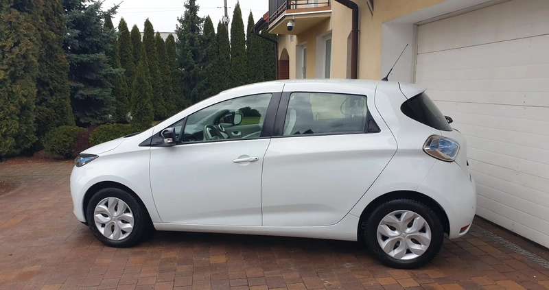 Renault Zoe cena 35500 przebieg: 91000, rok produkcji 2016 z Karczew małe 79